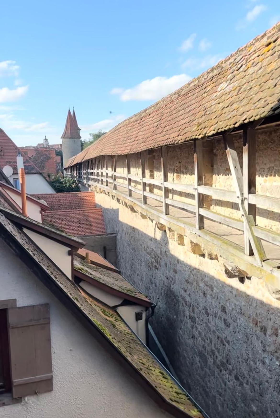 Tauberchalet I Boutique-Ferienhaus Mit Sauna, Whirlpool & Natur I 10Min Walk To Historic Old Town Rothenburg ob der Tauber Exterior photo